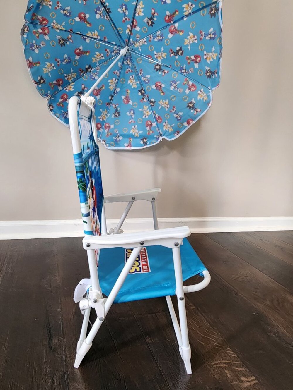 Sonic the Hedgehog Kids Folding Beach Chair w/ Umbrella - Picture 4 of 16